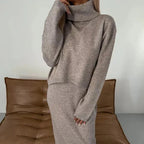 Ensemble Pull Col Roulé & Robe Longue