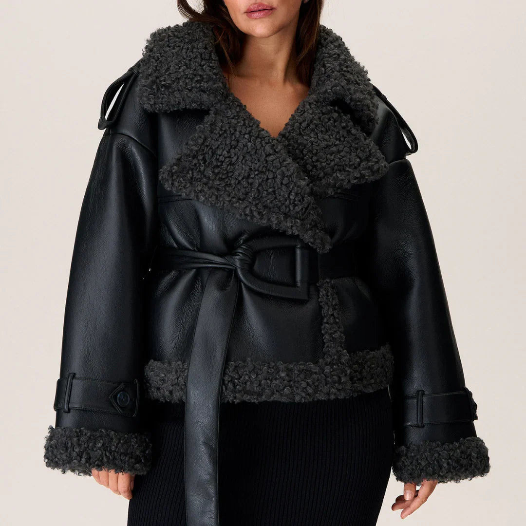 Manteau Ceinturé Clara™ – Élégance urbaine & chaleur raffinée