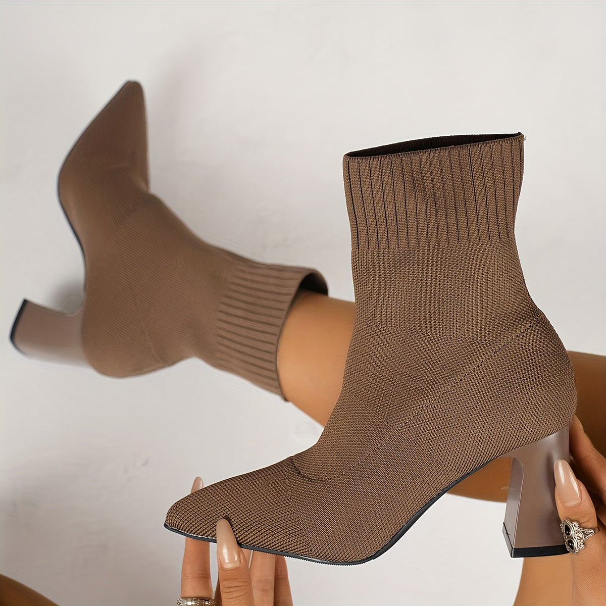 Juliette | Bottines Élégantes à Bout Pointu & Talon Carré