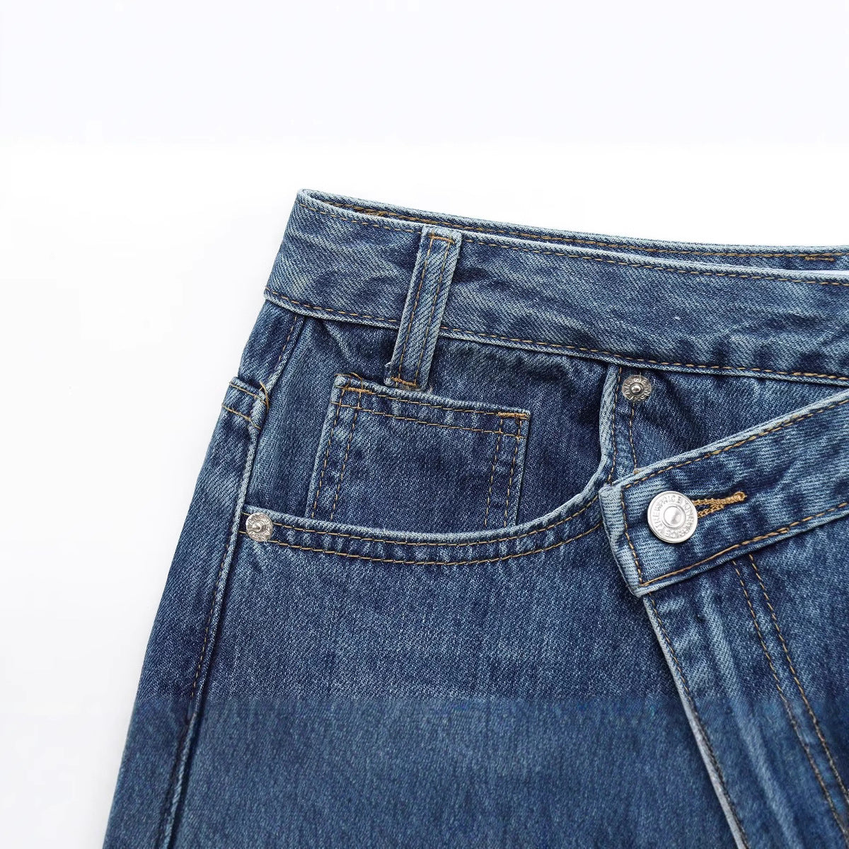 Jean Large Taille Asymétrique à Boutons Salia