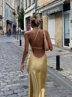 Camille | Robe Maxi Satinée Dos Ouvert Tendance Éléguante