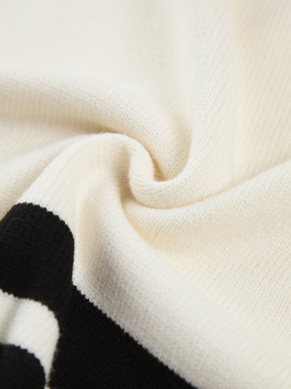 Camille | Pull à Col Montant Rayé Tendance Élégant