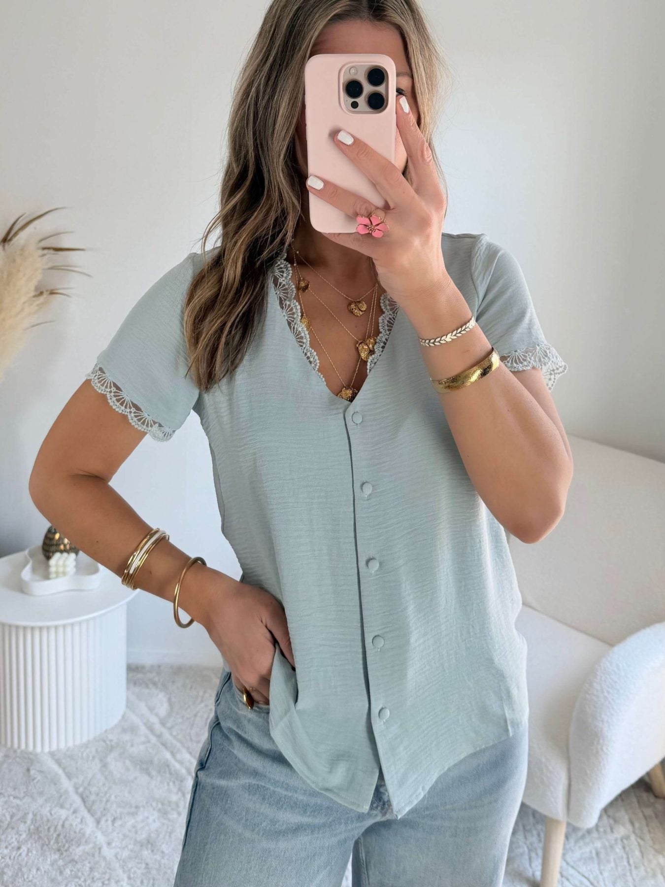 Blouse bleu vert détail dentelle