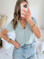 Blouse bleu vert détail dentelle