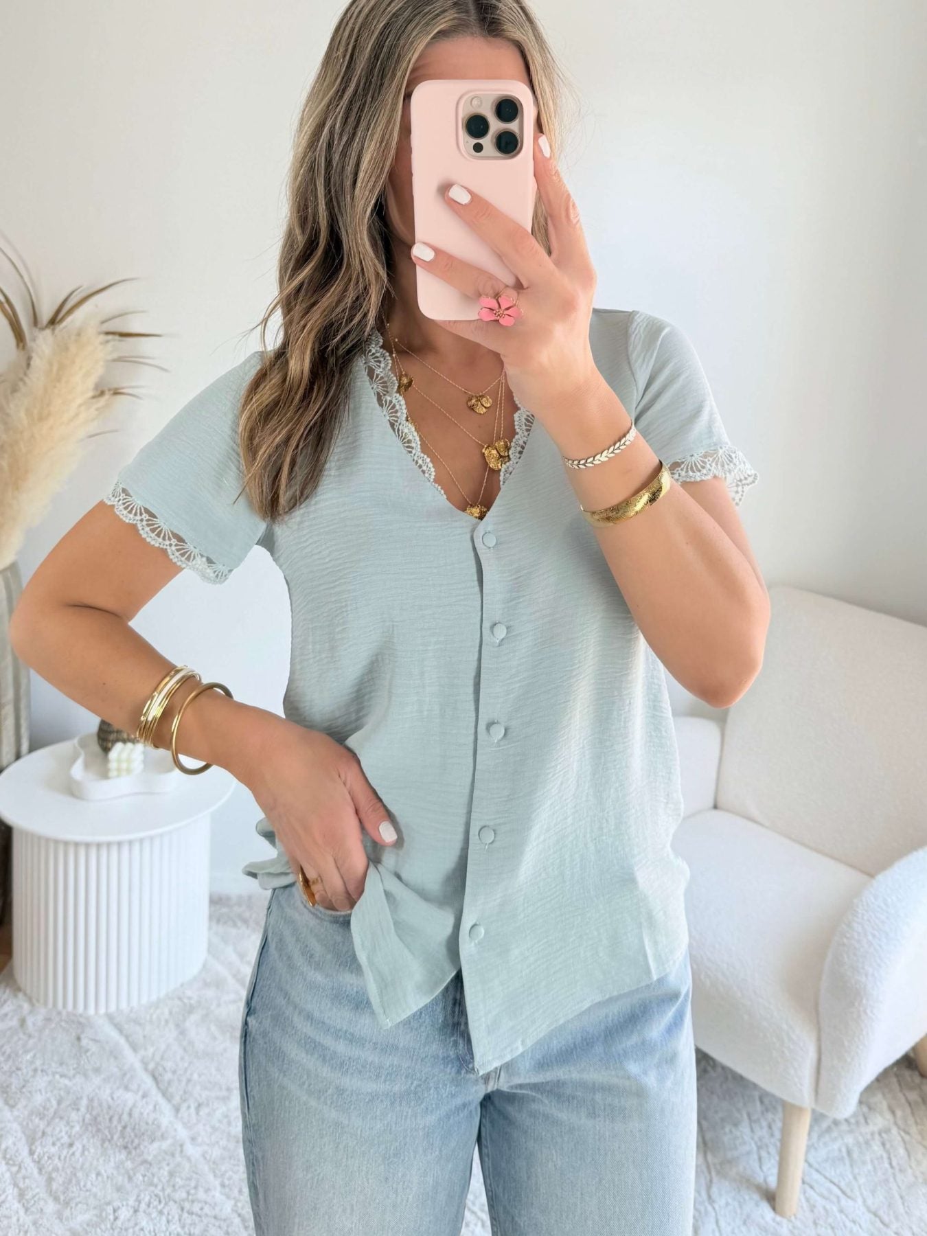 Blouse bleu vert détail dentelle