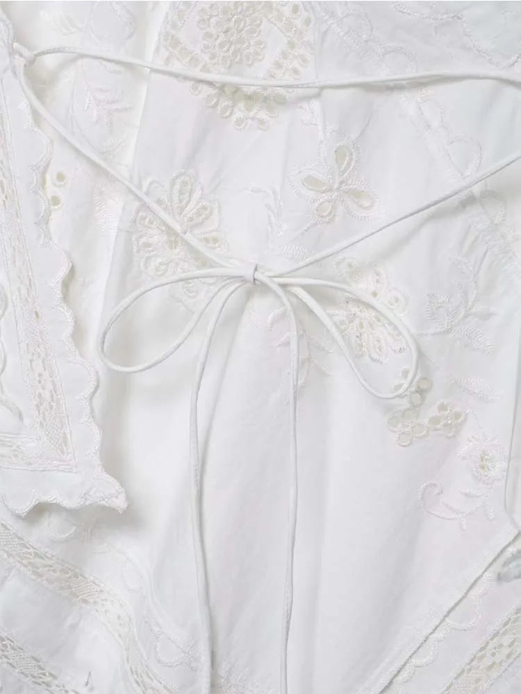 Emma | Top Halter en Dentelle Tendance Élégant