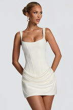 Claire | Robe Mini Élastique Blanche Tendance Élégante