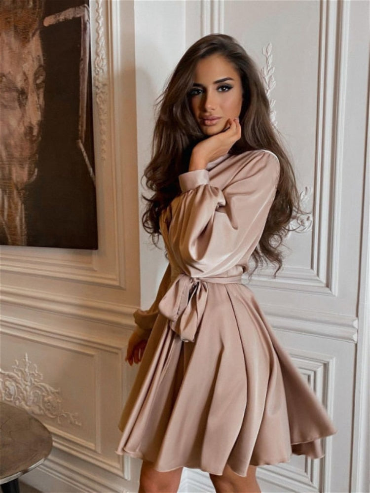 Pauline | Robe de Cocktail Mini Satin Tendance Élégant