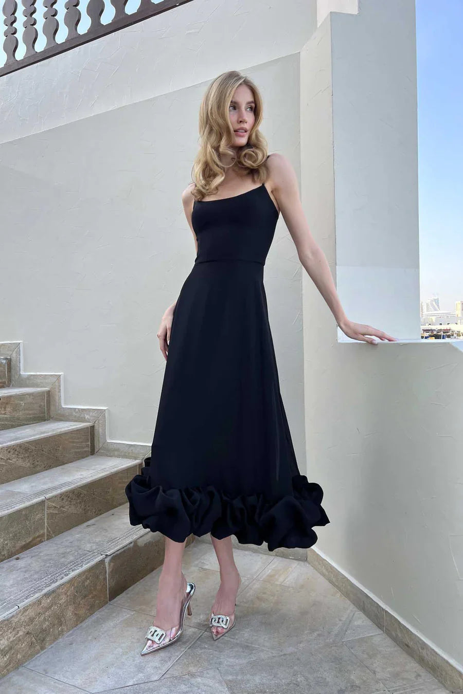 Emma | Robe de Soirée Midi Volants Tendance Élégante