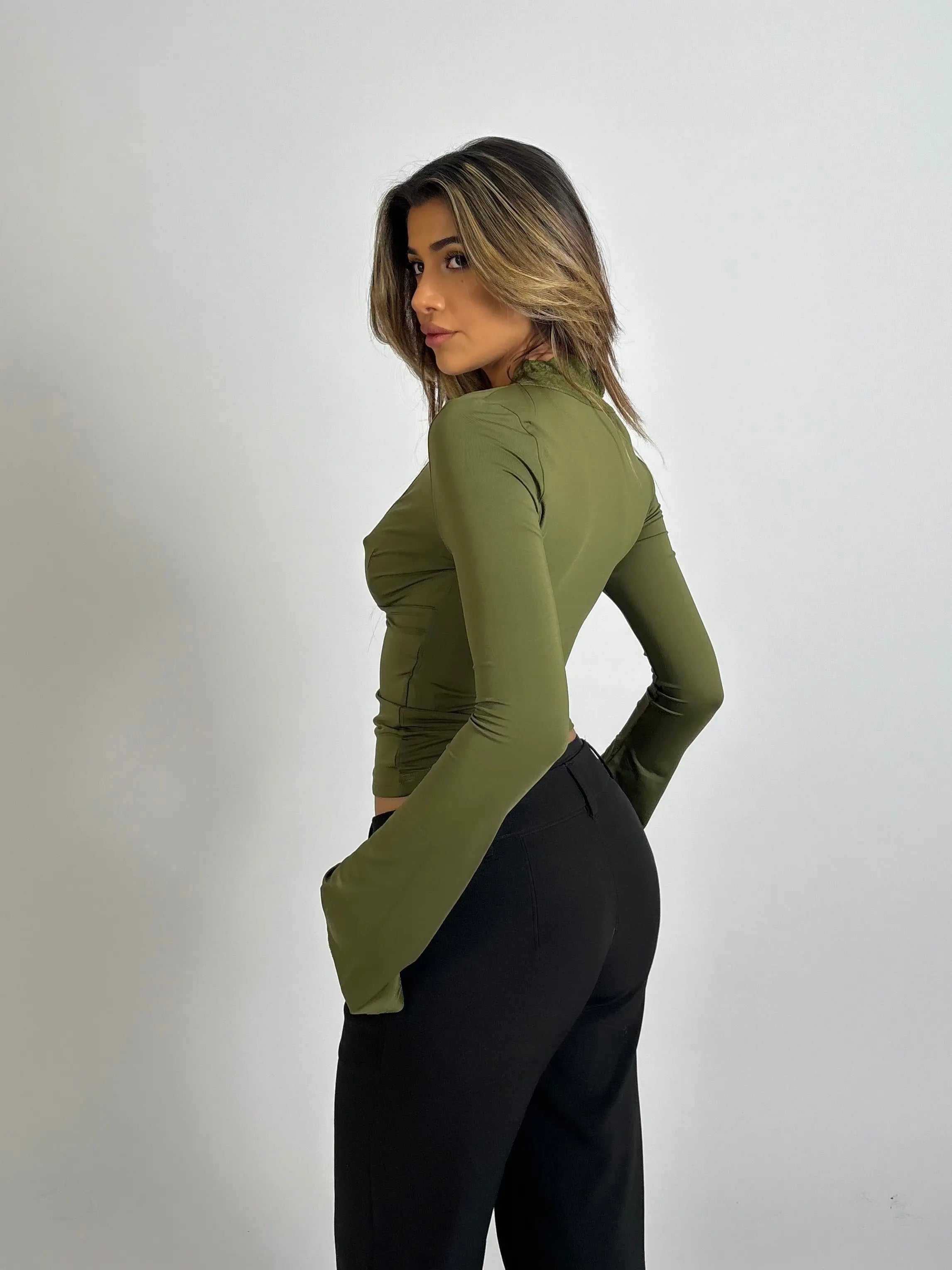 Élise | Top à Manches Longues Dentelle Tendance Éclatant