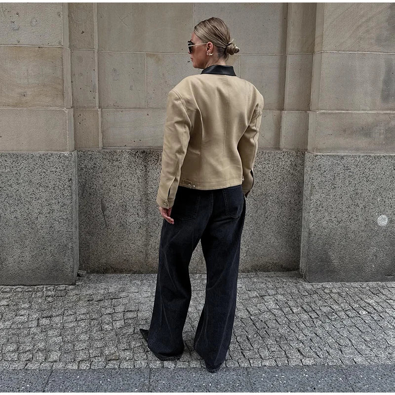 Veste Femme à Col Rabattu et Fermeture Zippée