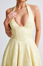 Triana | Robe Midi de Mariage Jaune Tendance Élégante