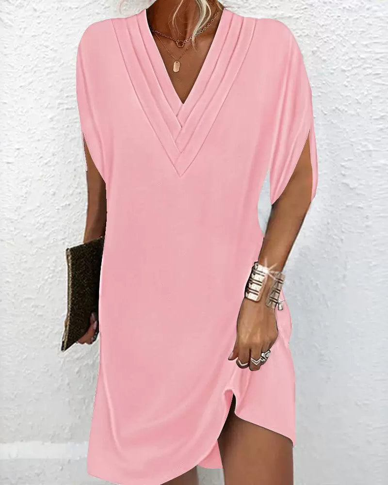 Zéphyrine - Robe Élégante À Manches Fendues Et Coupe Fluide Monochrome